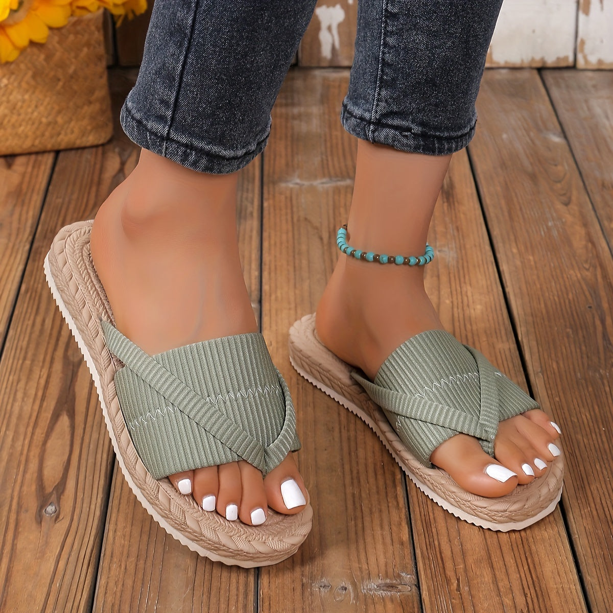Chinelo em Flanela Trançada Tropical